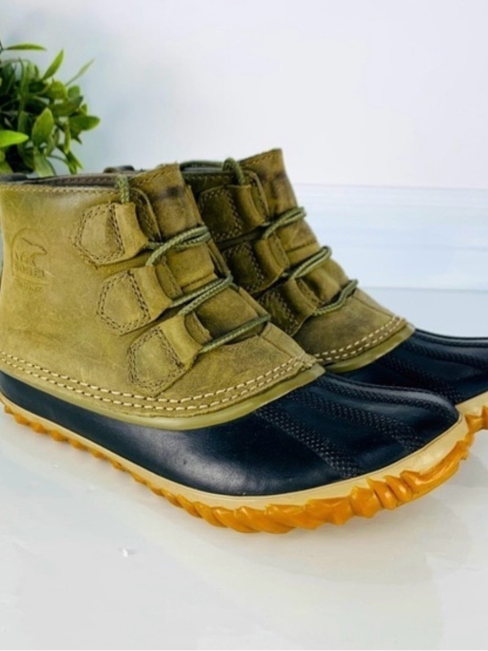 Sorel ‘Out N About’ Leather Rain Ankle Duck Boot in Sage - Size 6